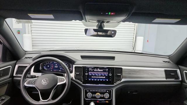 2023 Volkswagen Atlas Cross Sport 2.0T SE w/Technology