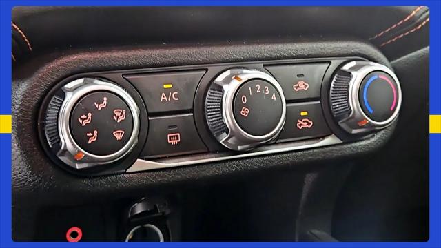2021 Nissan Versa SR Xtronic CVT