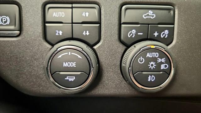 2024 Chevrolet Silverado 1500 4WD Crew Cab Standard Bed LT Trail Boss