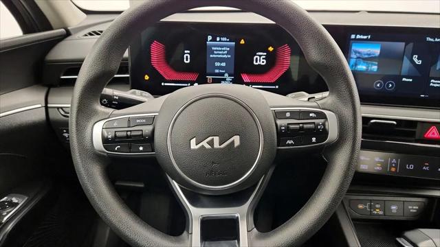 2025 Kia K5 LXS