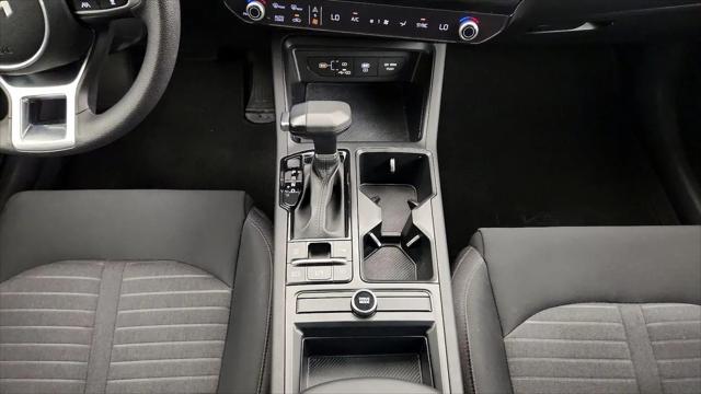 2025 Kia K5 LXS