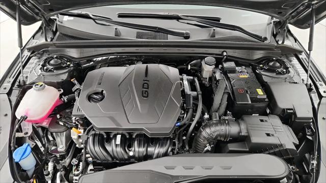 2025 Kia K5 LXS