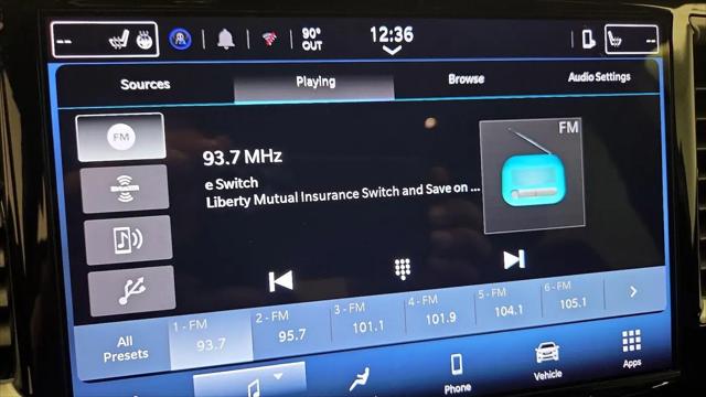 2025 Chrysler Pacifica Select