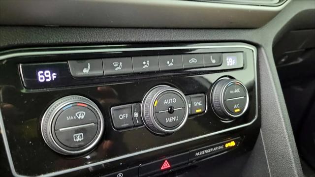 2022 Volkswagen Atlas Cross Sport 2.0T SE w/Technology