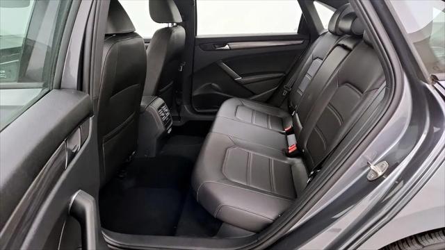 2021 Volkswagen Passat 2.0T R-Line
