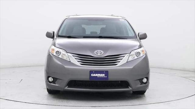 2015 Toyota Sienna XLE 8 Passenger