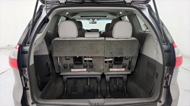 2015 Toyota Sienna XLE 8 Passenger