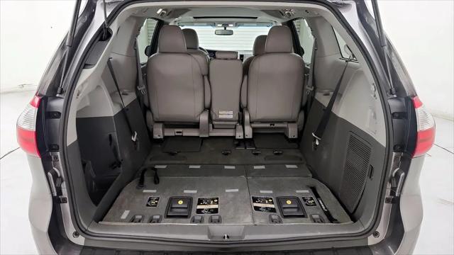 2015 Toyota Sienna XLE 8 Passenger