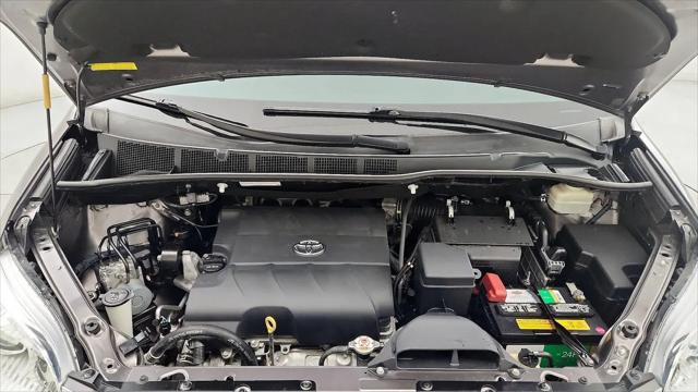 2015 Toyota Sienna XLE 8 Passenger