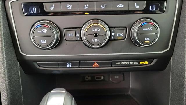 2019 Volkswagen Atlas 3.6L V6 SE w/Technology R-Line