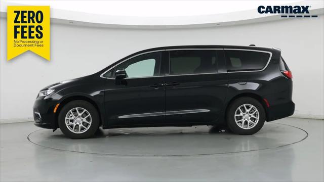 2025 Chrysler Pacifica Select for sale near Columbus, OH