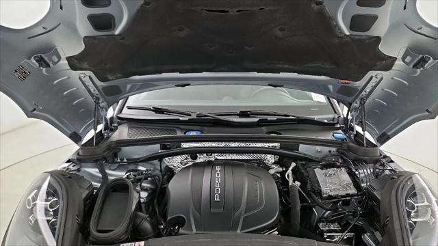 2021 Porsche Macan Macan