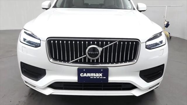 2022 Volvo XC90 T6 Momentum 7 Passenger
