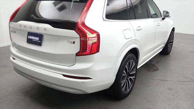 2022 Volvo XC90 T6 Momentum 7 Passenger