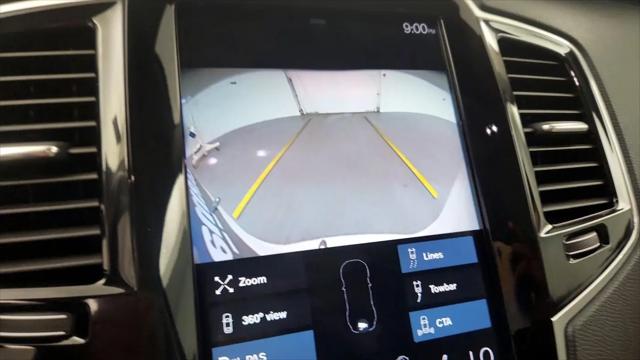 2022 Volvo XC90 T6 Momentum 7 Passenger