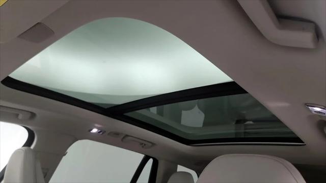 2022 Volvo XC90 T6 Momentum 7 Passenger