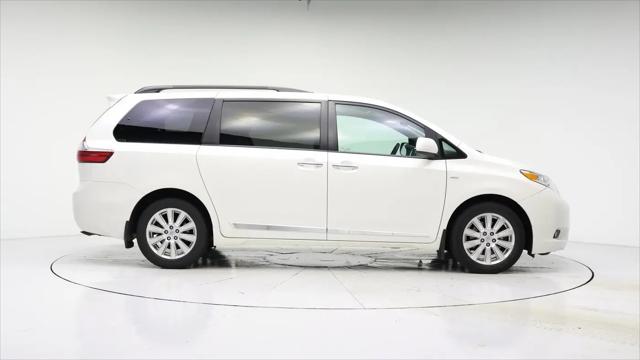 2017 Toyota Sienna XLE Premium 7 Passenger