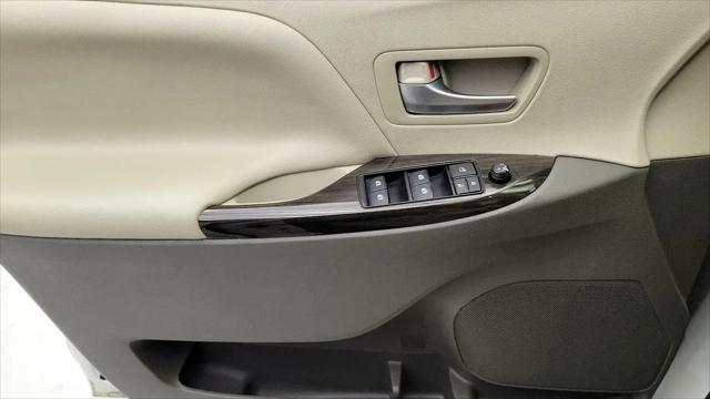 2017 Toyota Sienna XLE Premium 7 Passenger