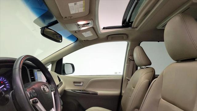 2017 Toyota Sienna XLE Premium 7 Passenger