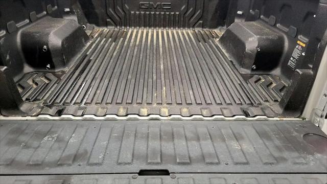 2022 GMC Sierra 1500 4WD Crew Cab Short Box Elevation