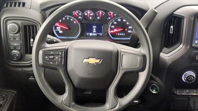 2022 Chevrolet Silverado 1500 4WD Crew Cab Short Bed Custom