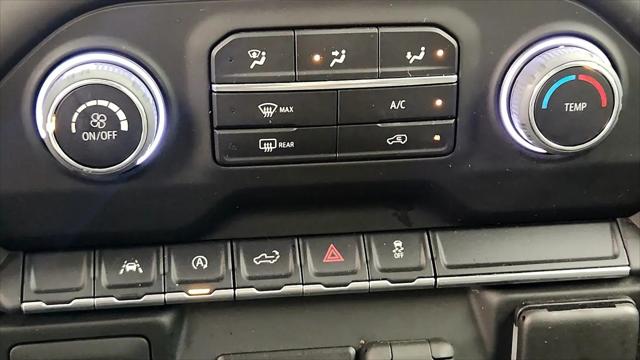 2022 Chevrolet Silverado 1500 4WD Crew Cab Short Bed Custom