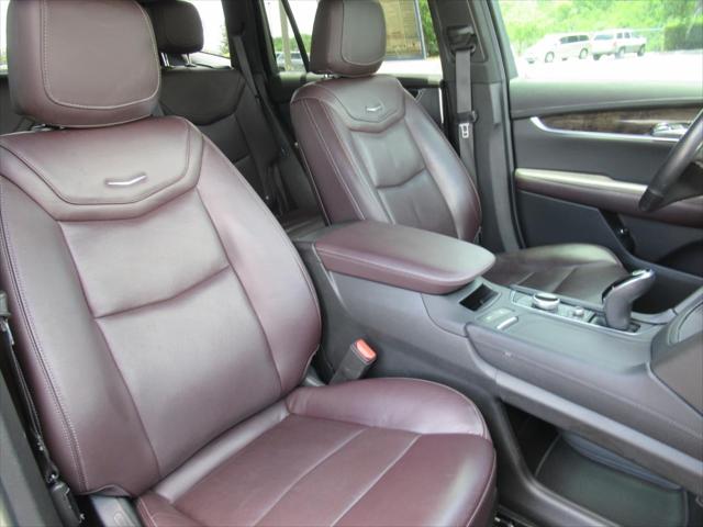 2022 Cadillac XT6 FWD Premium Luxury