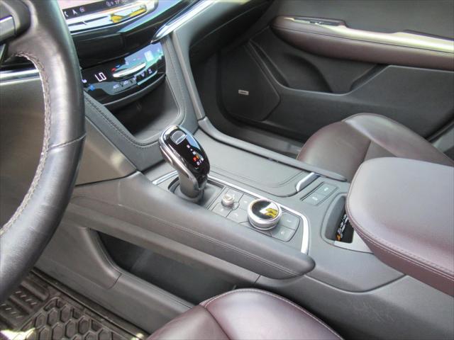 2022 Cadillac XT6 FWD Premium Luxury