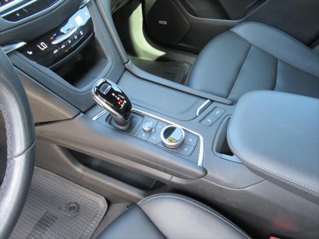 2022 Cadillac XT6 FWD Luxury