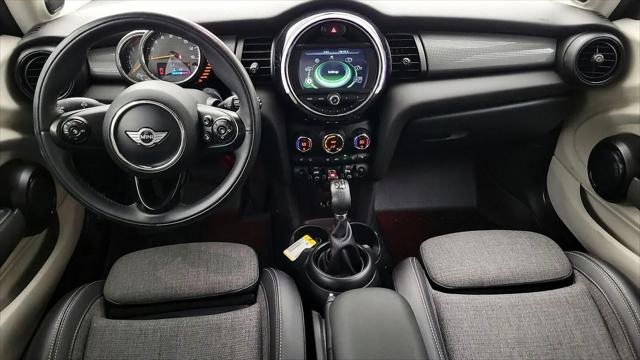 2017 MINI Hardtop Cooper