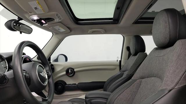 2017 MINI Hardtop Cooper