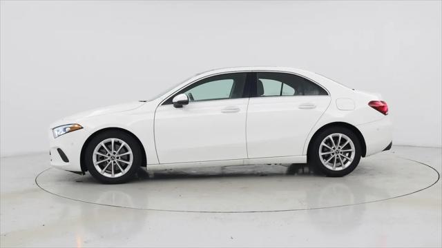 2022 Mercedes-Benz A 220 A 220