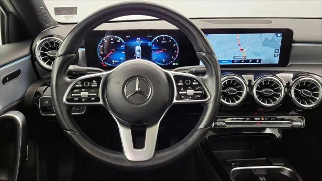 2022 Mercedes-Benz A 220 A 220