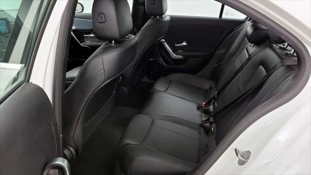 2022 Mercedes-Benz A 220 A 220