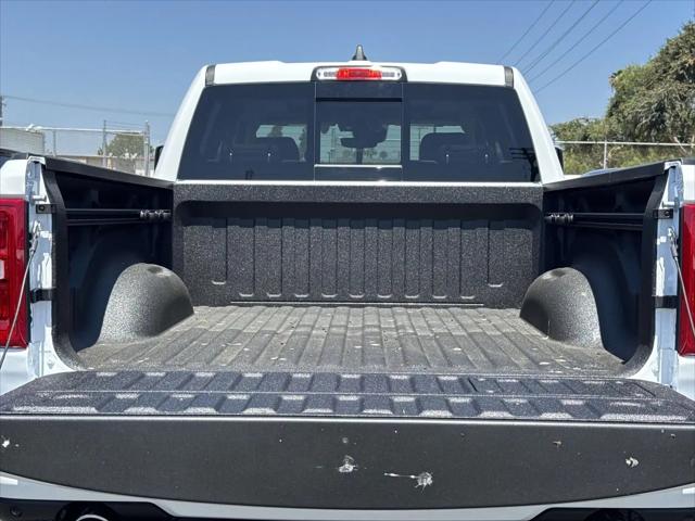 2026 Ram 1500 Laramie Crew Cab 4x4 64 Box