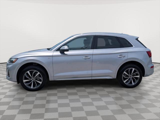 2024 Audi Q5 Premium Plus 45 TFSI S line quattro 2024 Audi Q5 Premium Plus 45 TFSI S line quattro