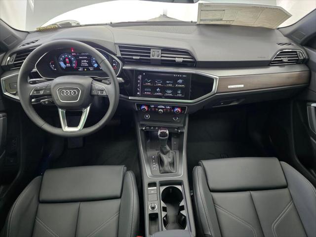 2025 Audi Q3 Premium 45 TFSI S line quattro Tiptronic