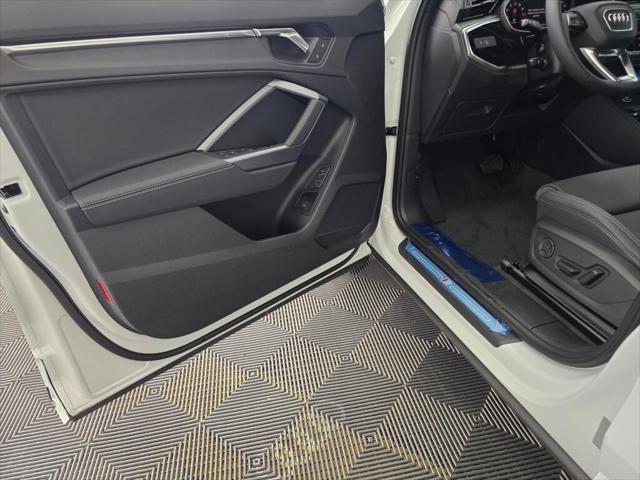 2025 Audi Q3 Premium 45 TFSI S line quattro Tiptronic