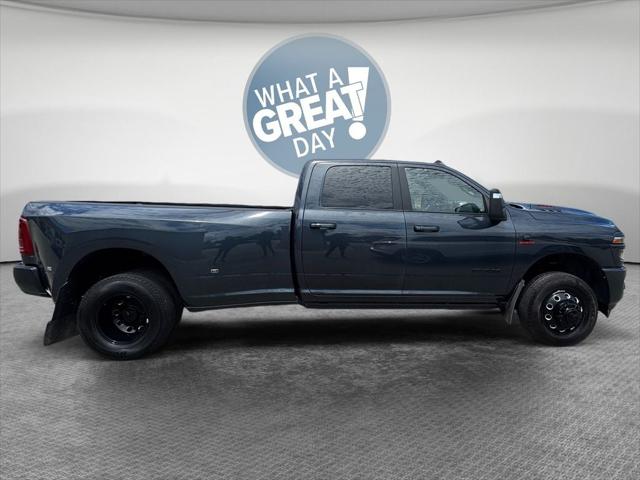 2025 RAM 3500 Laramie Crew Cab 4x4 8 Box