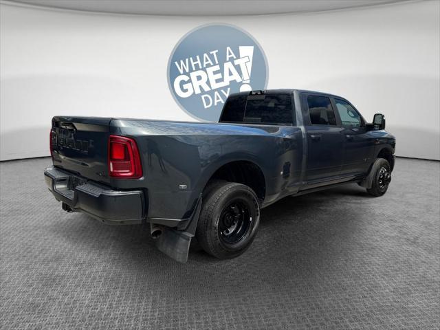 2025 RAM 3500 Laramie Crew Cab 4x4 8 Box