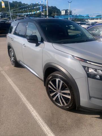 2024 Nissan Pathfinder Platinum 4WD