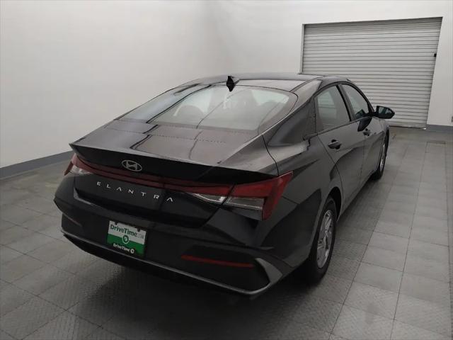 2025 Hyundai Elantra SE