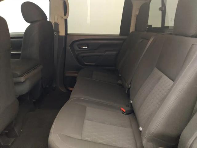 2022 Nissan Titan Crew Cab SV 4x4