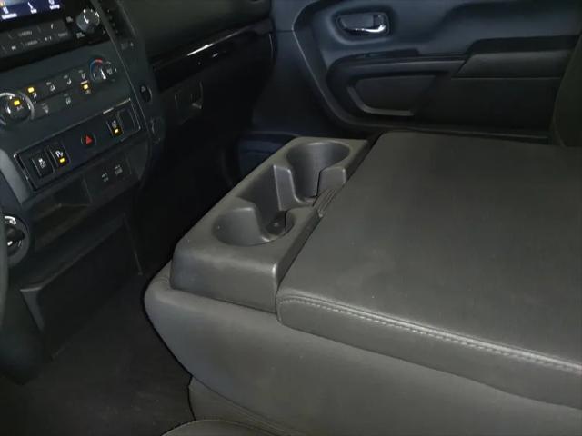 2022 Nissan Titan Crew Cab SV 4x4