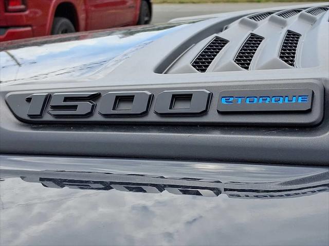 2026 Ram 1500 Express Quad Cab 4x4 64 Box