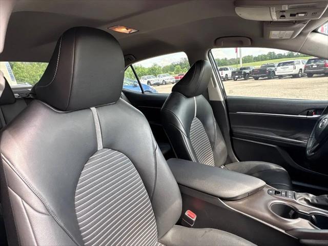 2022 Toyota Camry SE AWD