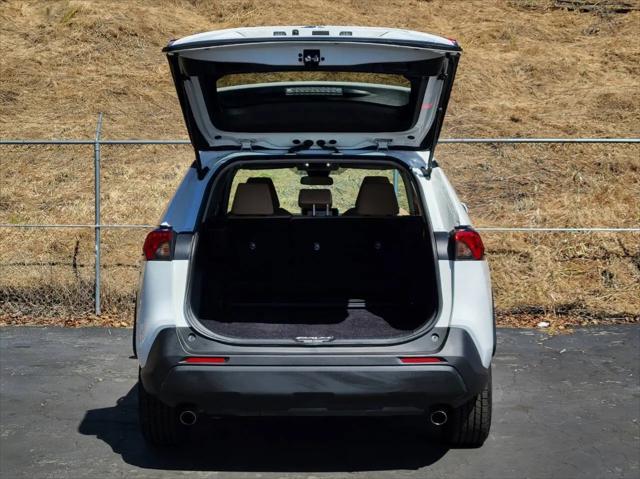 2023 Toyota RAV4 Hybrid LE