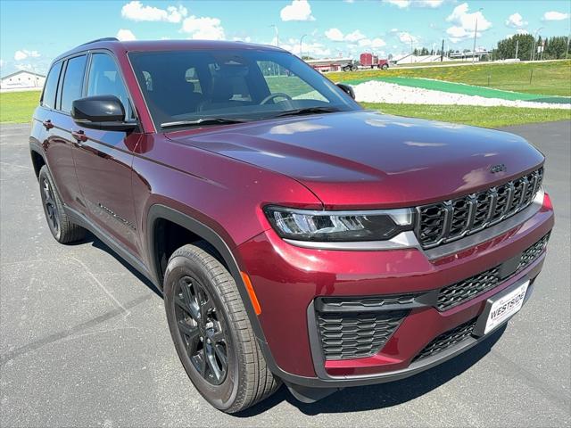 2026 Jeep Grand Cherokee GRAND CHEROKEE LAREDO ALTITUDE 4X4 2026 Jeep Grand Cherokee GRAND CHEROKEE LAREDO ALTITUDE 4X4