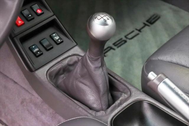 1997 Porsche 911 Carrera 4