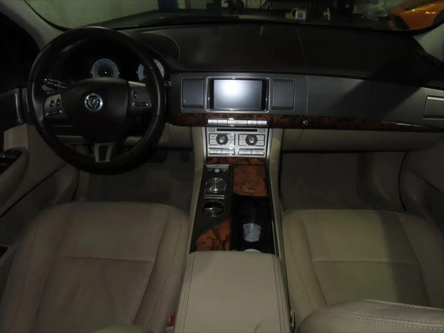 2011 Jaguar XF Premium